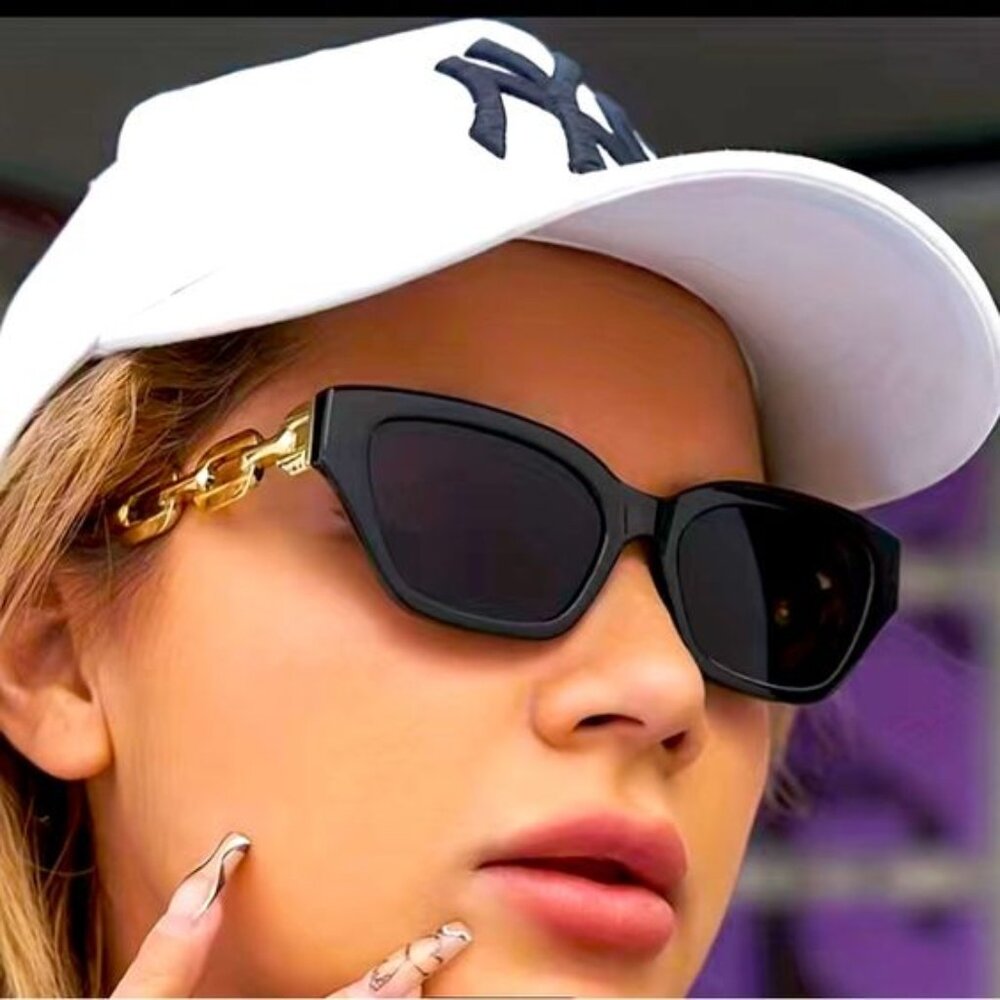 Retro Cat Eye Tortoise Sunglasses 😎